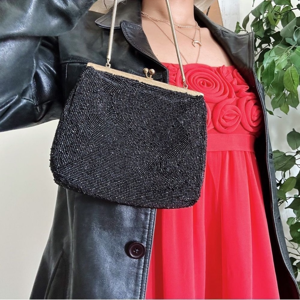 Vintage 80s whimsigoth preppy glam beaded hand bag going out clutch